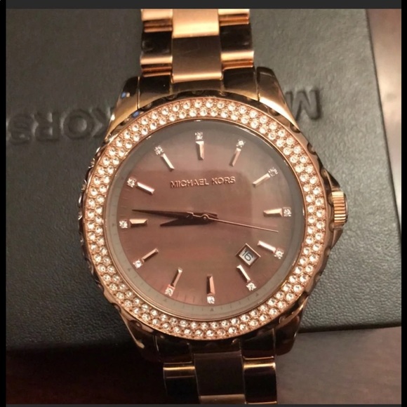 Michael Kors Accessories - 💥NEW BATTERY💥 EUC Michael Kors Choco/Rose Watch